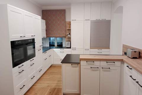 Dankuechen-Classico-Landhaus-Polarweiss-Burguesa-Eiche-004