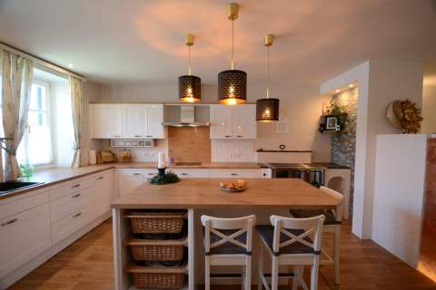 Dankuechen-Classico-Landhaus-Polarweiss-Burguesa-Eiche-005