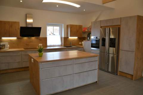 Dankuechen-Toplux-Beton-Burguesa-Eiche-001