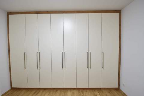 Enbauschrank-Raumhoch-weiss-Eiche-002