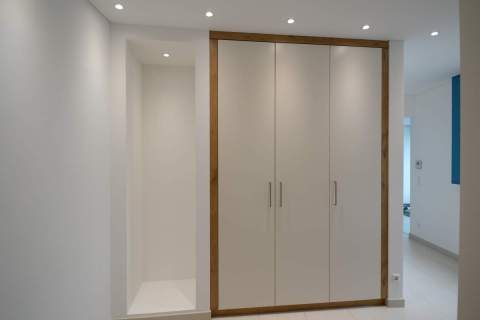 Enbauschrank-Raumhoch-weiss-Eiche-004