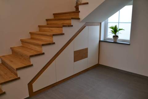 Stiegenverbau-weiss-Eiche-002