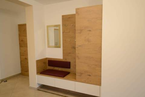 Vorzimmer-Garderobe-weiss-Eiche-002