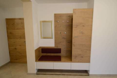Vorzimmer-Garderobe-weiss-Eiche-003