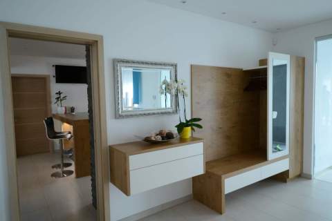 Vorzimmer-Garderobe-weiss-Eiche-004