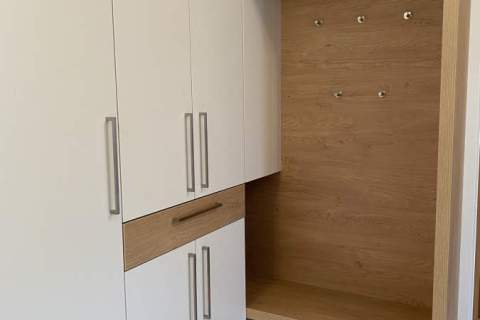 Vorzimmer-Garderobe-weiss-Eiche-009