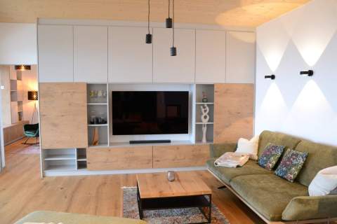 Wohnwand-TV-Verbau-Eiche-001